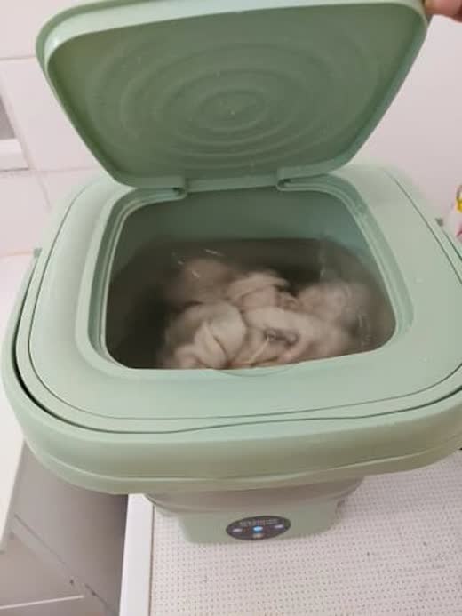 Recensione cliente di Chiara con foto della mini lavatrice